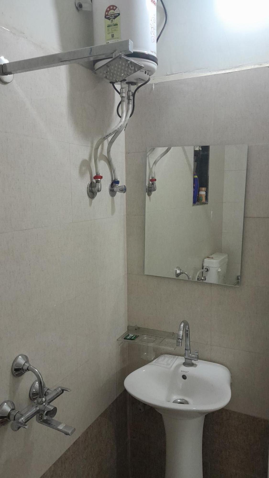 Hotel Gulati Suites Washim Екстер'єр фото
